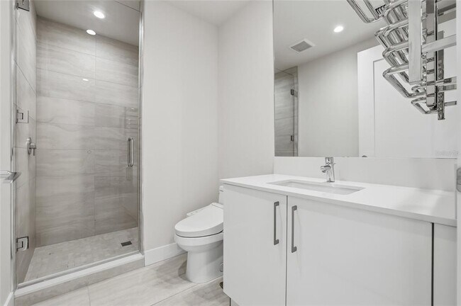 Building Photo - 301 1st St S