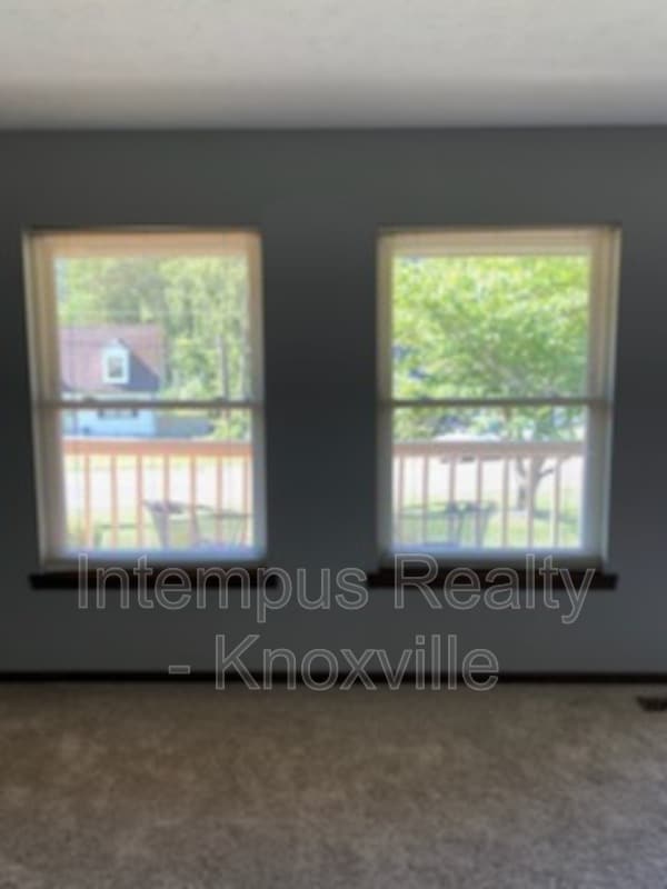 Building Photo - 6517 Bay Cir Dr