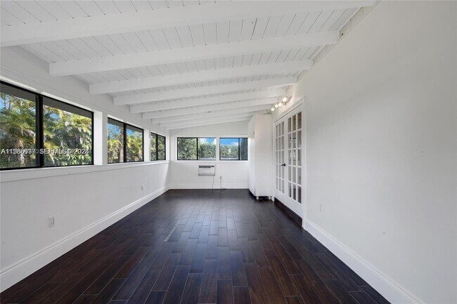 Building Photo - 9005 SW 56th St