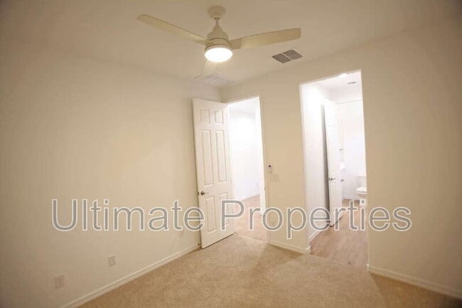 Building Photo - 13589 W Shifting Sands Dr