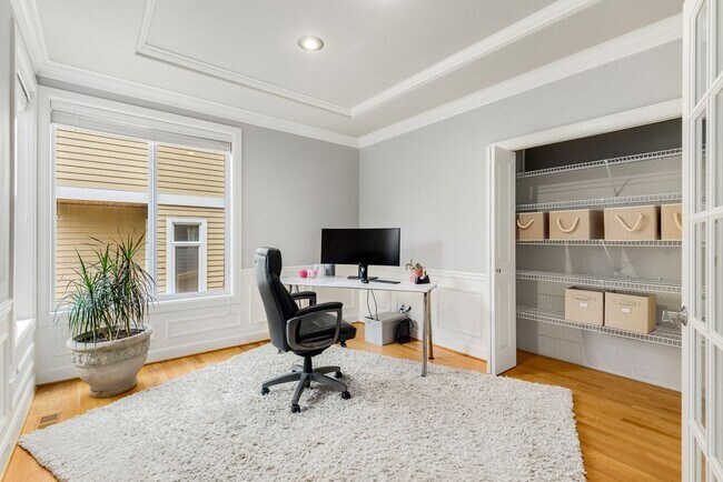 Building Photo - STUNNING Home in coveted Sterling Woods, S...