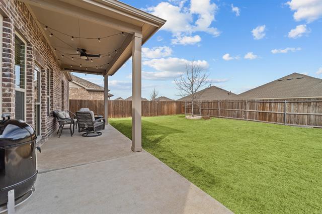 Building Photo - 910 Blackhawk Dr