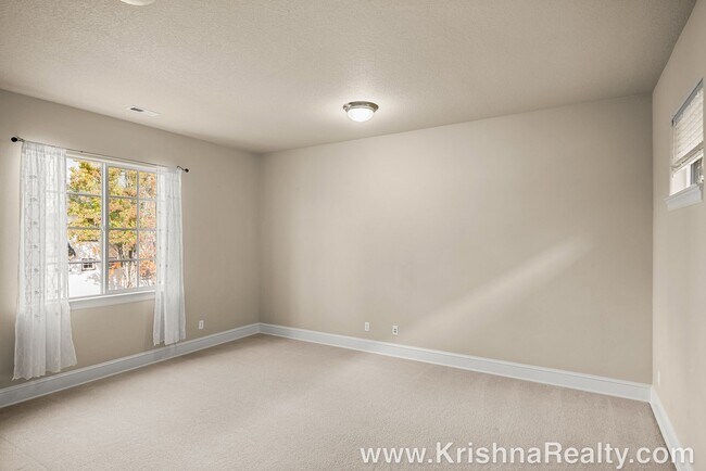 Building Photo - 12834 NW Alsace Ln
