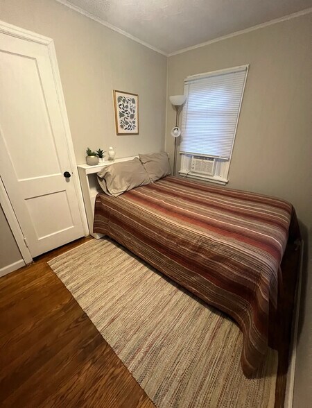 Building Photo - 43 Burdette Addition Dr