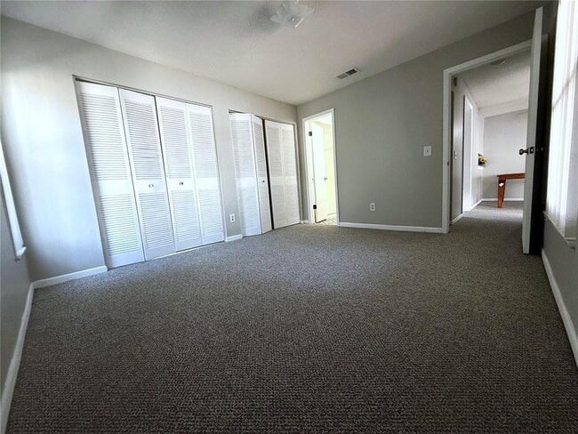 Building Photo - 5006 Parkhill Dr