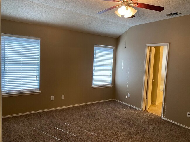 Building Photo - 9909 Carter Dr