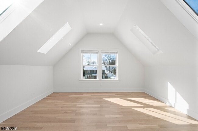 Building Photo - 96 Watchung Ave