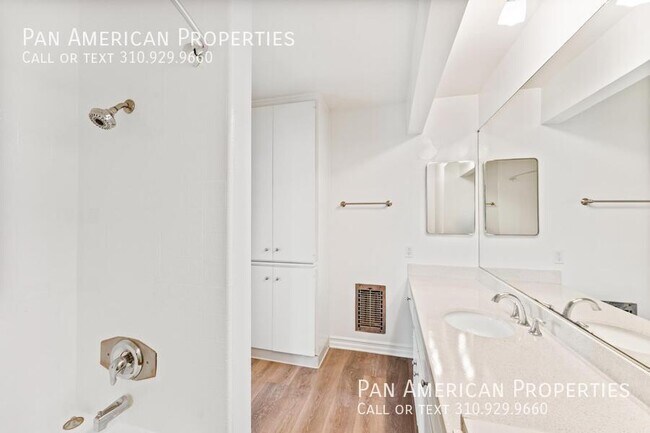 Primary Photo - 1155 E Del Mar Blvd