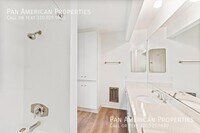 Building Photo - 1155 E Del Mar Blvd