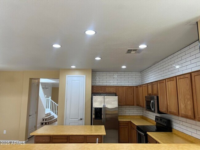 Building Photo - 3915 E Morelos St