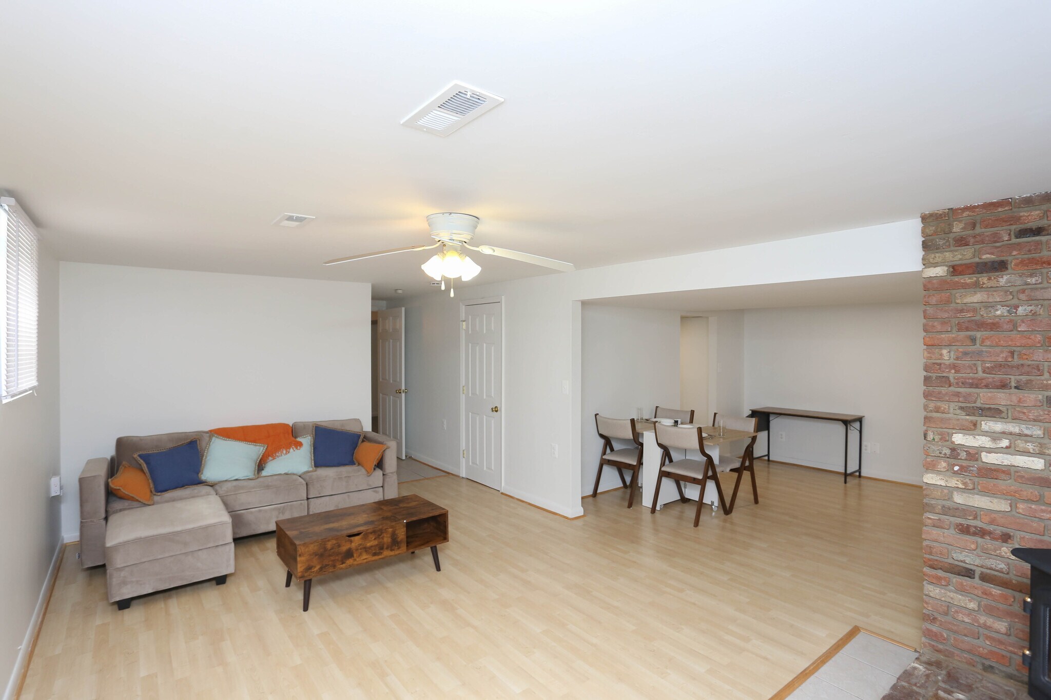 Living Room - 508 Wellham Ave