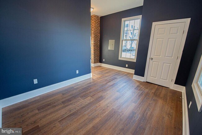 Building Photo - 106 Colonial Ct