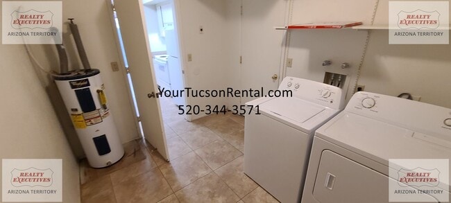 Building Photo - 1st Ave & Limberlost Dr - 2 Beds/ 1.5 Bath...
