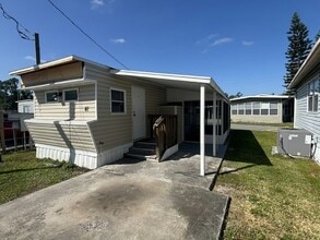 Building Photo - 2850 New Tampa Hwy