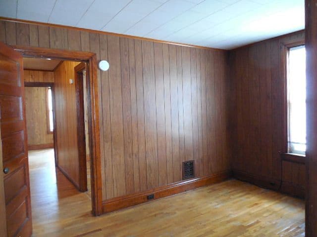 Building Photo - 618 Addison St