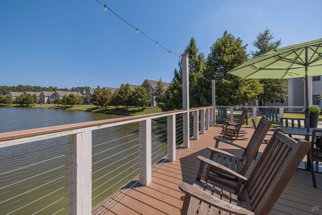 Building Photo - 100 Shellbark Way