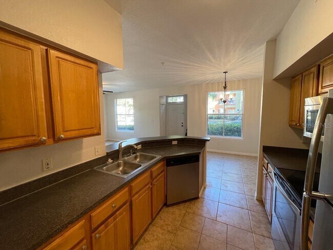 Building Photo - 6033 Westgate Dr