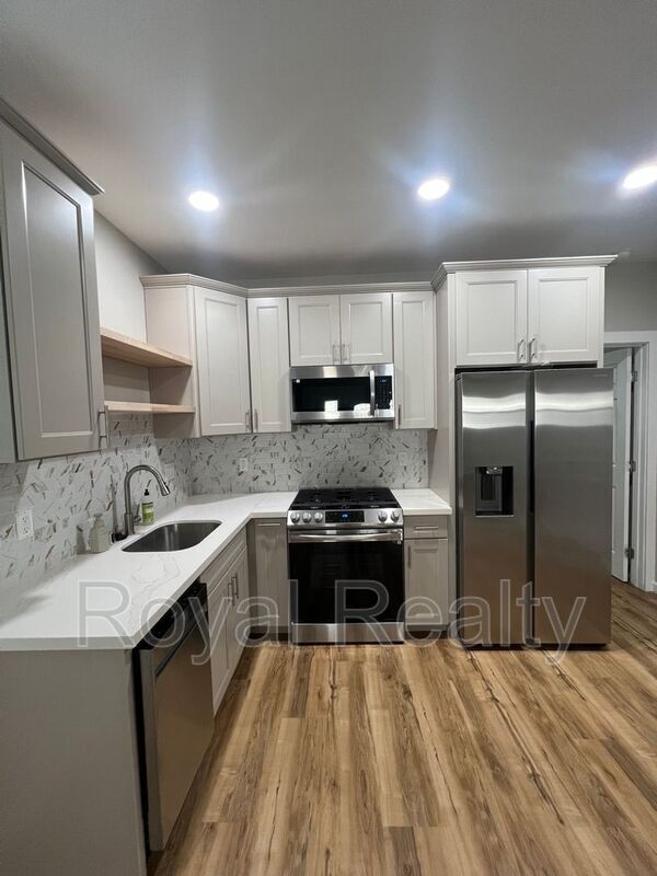 Building Photo - 1450 Ke’eaumoku St