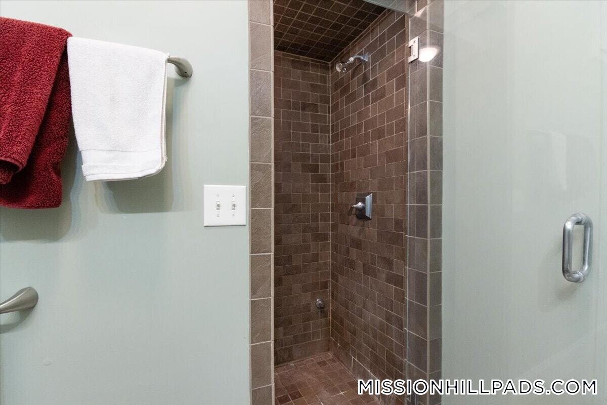 Building Photo - 7 Worthington St