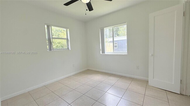 Building Photo - 1411 NE 155th Terrace