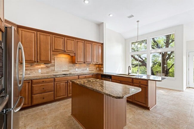 Building Photo - 7503 Clove Cove