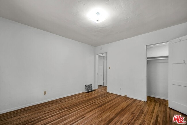 Building Photo - 4211 Jackson Ave