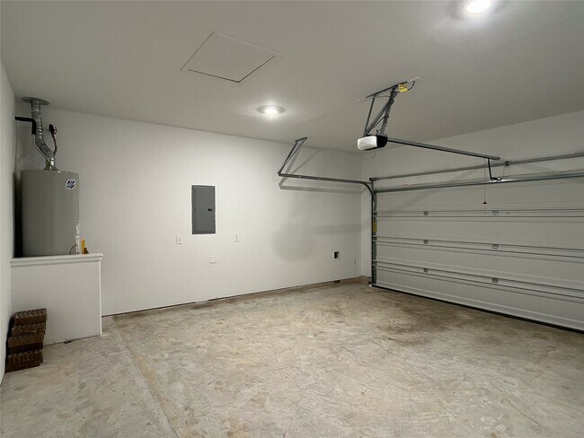 Building Photo - 24019 Steep Climb Dr