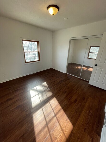 Building Photo - 1316 9th St NW