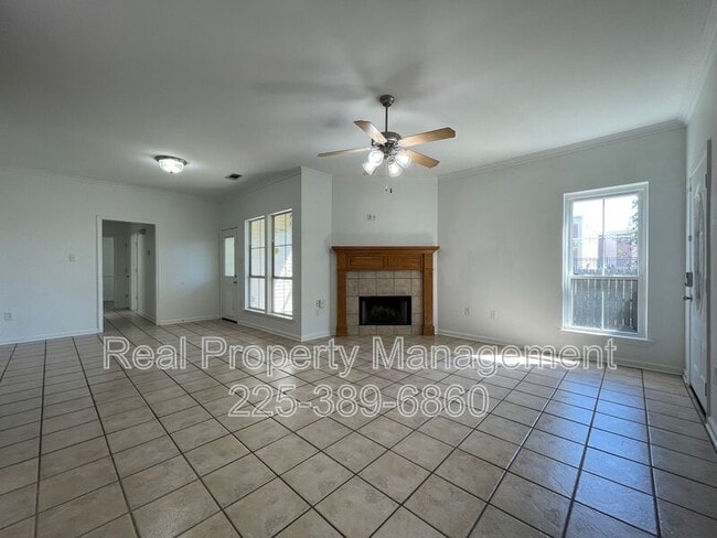 Building Photo - 9382 Pecan Tree Dr