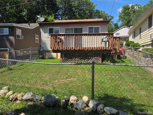 Building Photo - 6316 Oakdale Dr