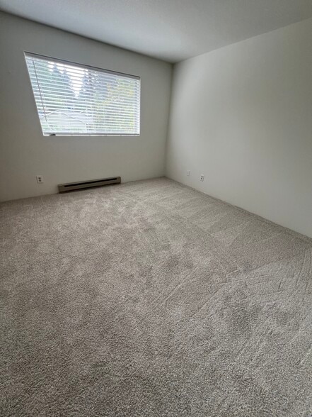 Building Photo - 8999 SW Herb Way