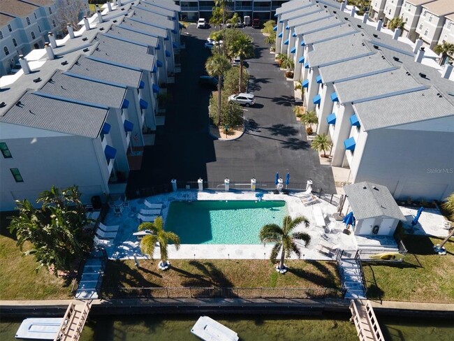 Building Photo - 745 Pinellas Bayway S
