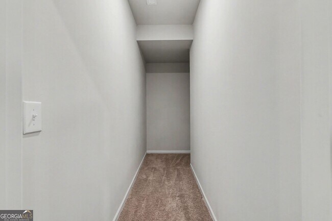 Building Photo - 6276 Noreen Wy