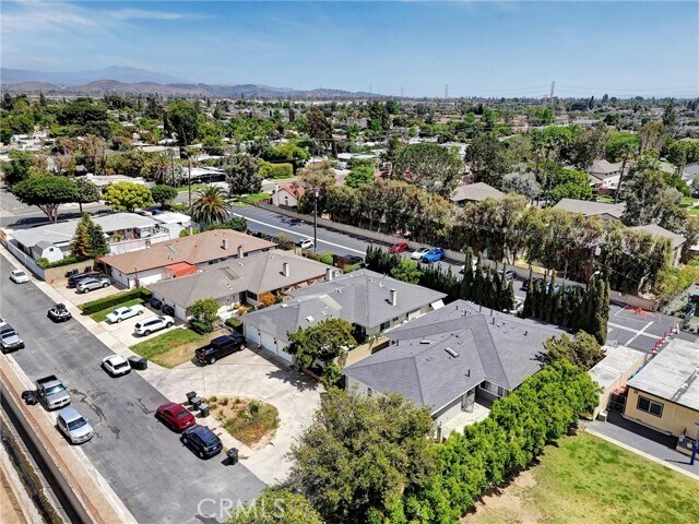 Building Photo - 402 E Glendale Dr