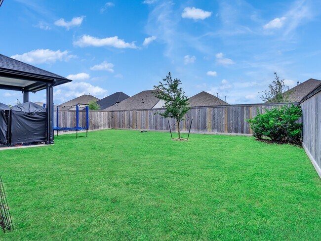 Building Photo - 21143 Austin Chalk Dr