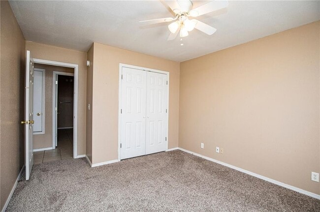 Building Photo - 303 NW Abbey Pl