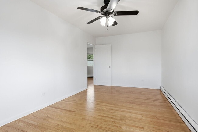 Building Photo - 2726 N Nordica Ave