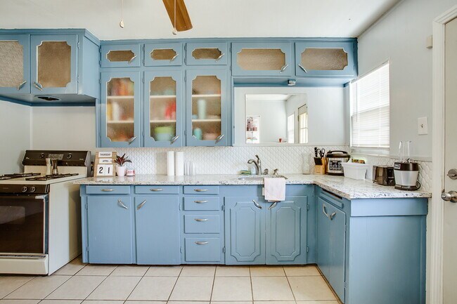Building Photo - All Appliances Included!!