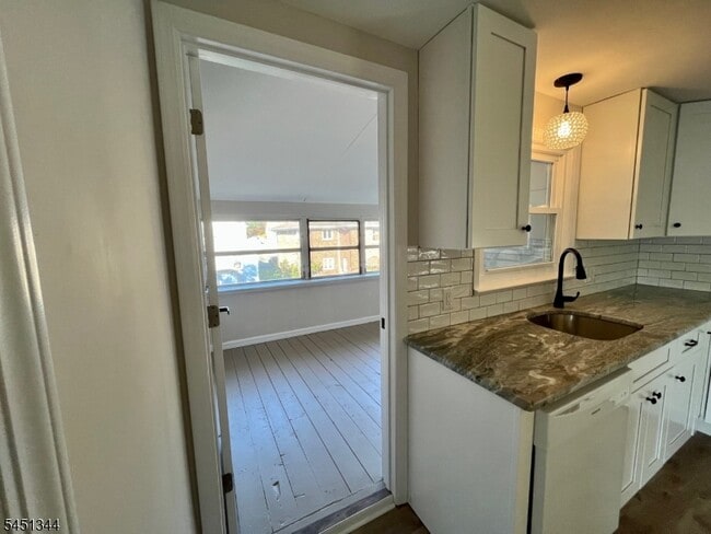 Building Photo - 34 Wagner Pl