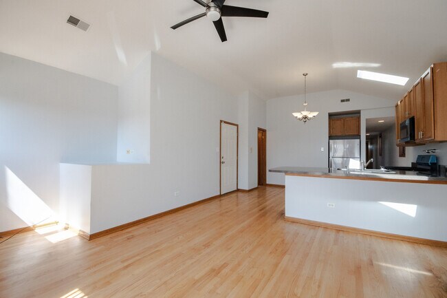 Building Photo - 2428 W Taylor St