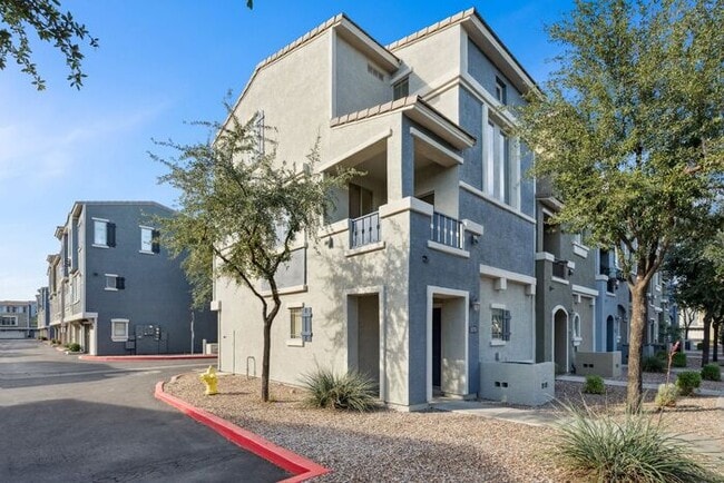 Building Photo - 2401 E Rio Salado Pkwy