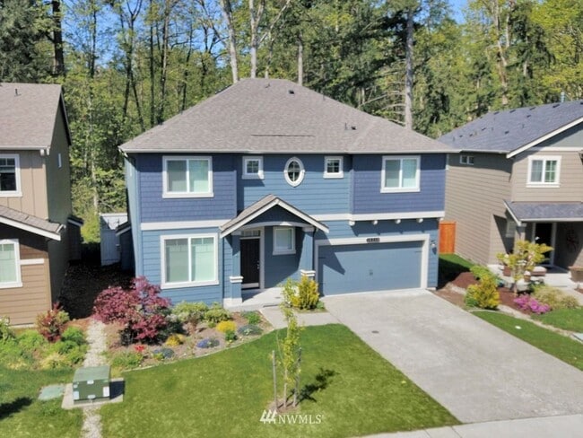 Building Photo - Listed For Rent