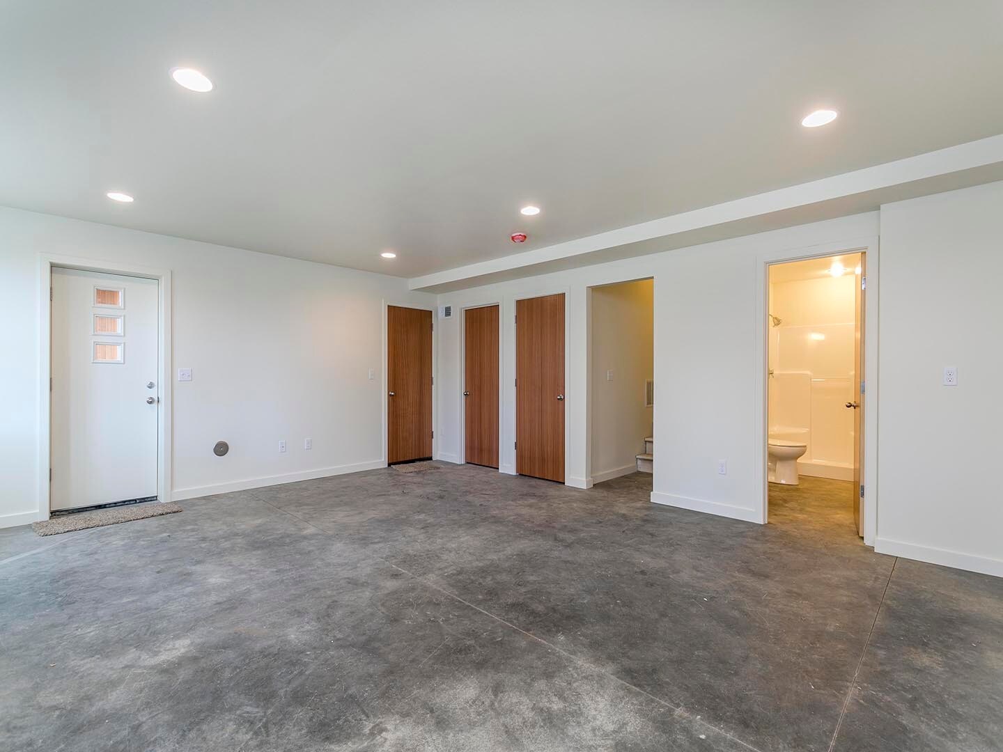 Building Photo - 6680 NE Davis St