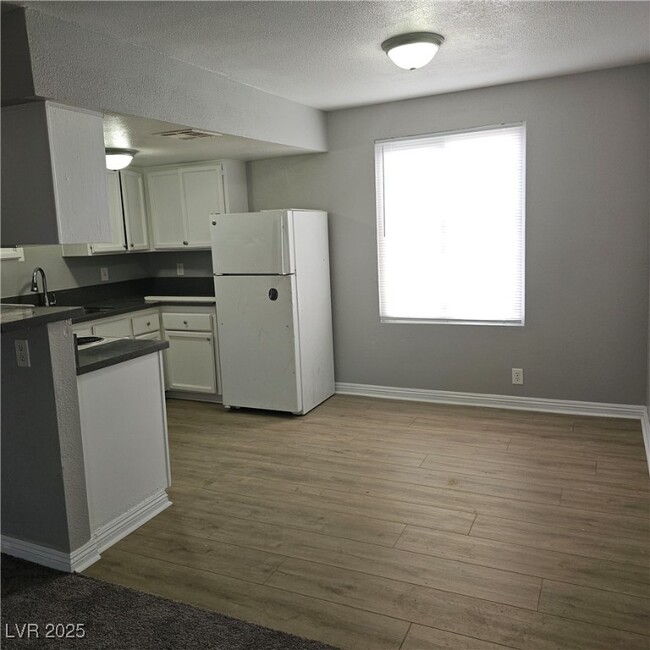 Building Photo - 4720 Cessna Ave