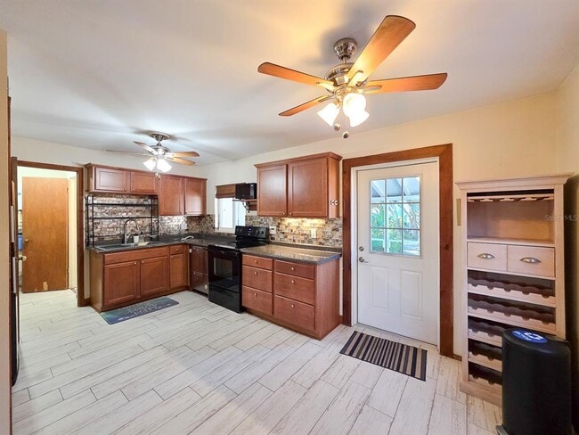 Building Photo - 1340 S Central Ave