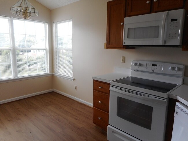 Building Photo - 104 Bayland Dr
