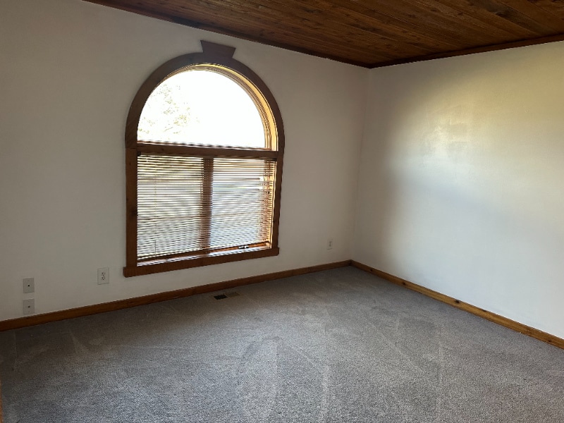 Building Photo - 5963 W Chadwick Rd