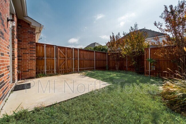 Building Photo - 11531 Chaucer Dr