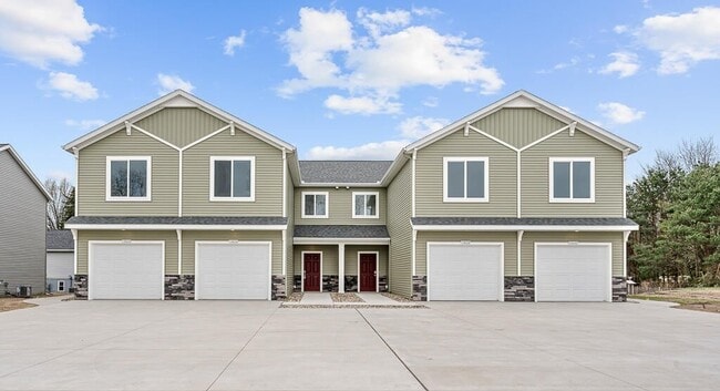 Building Photo - 13630 Signature Dr