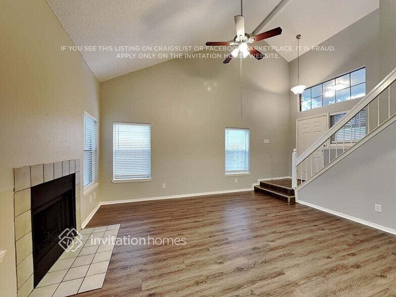 Building Photo - 2036 Pheasant Dr